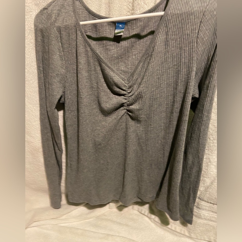 Old navy Grey top XL
